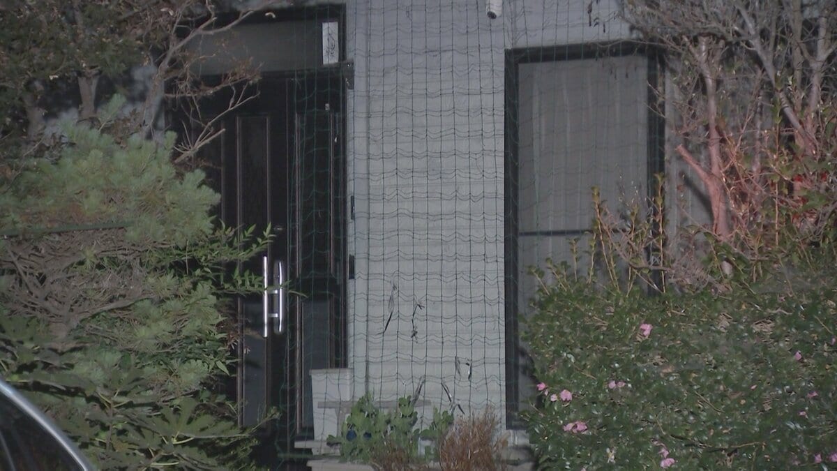 群馬・伊勢崎で殺人未遂事件 妻とみられる女性の首を絞めて殺害しようとしたか 62歳の男を現行犯逮捕