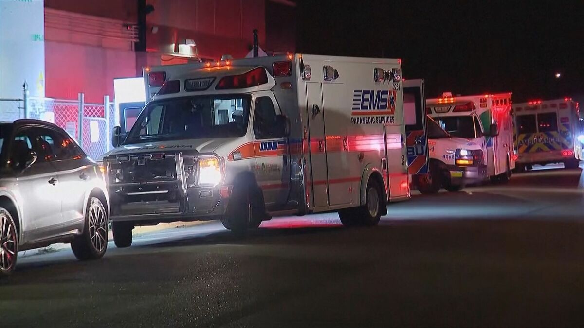 カナダ西部アルバータ州の軍事基地で爆発とみられる事故 少なくとも7人死亡 数十人けが