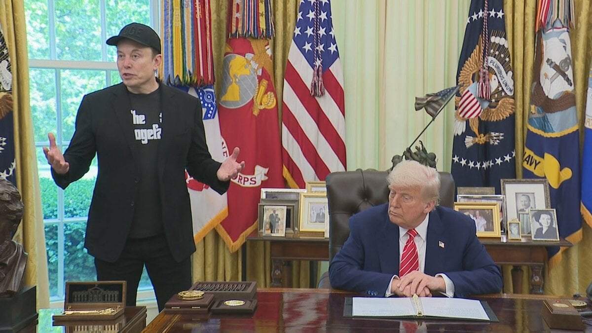 トランプ大統領 ウクライナの衛星通信サービスの利用「マスク氏が元に戻した」 自身の関与は明らかにせず