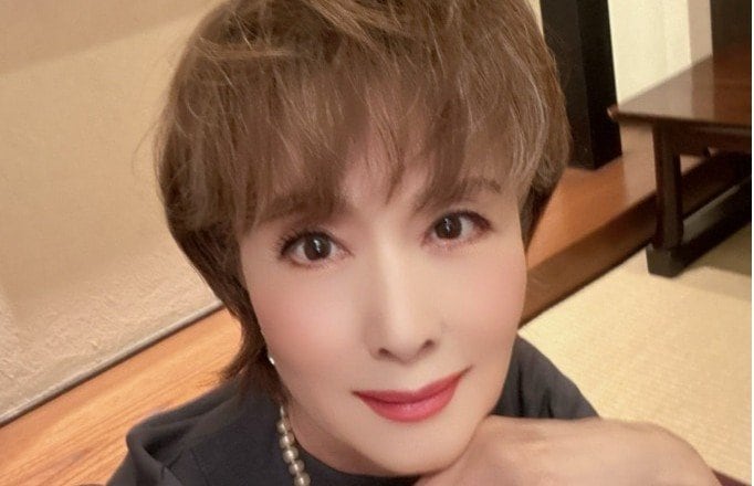 【 小柳ルミ子 】右耳の鼓膜が破れていたことを報告「何より1番驚いたのは 右の耳から出血が止まらないのです 枕が真っ赤な血で染まりました」