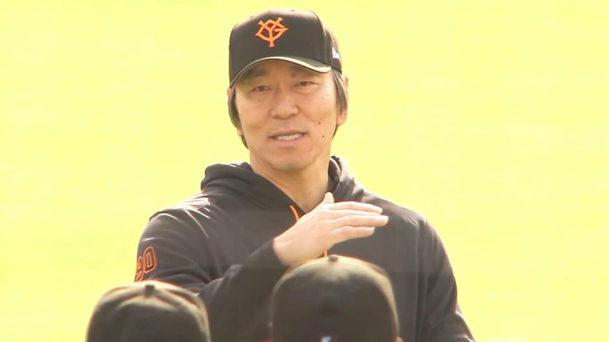 巨人・松井秀喜新監督「ワクワクしています」チーム再建へ本格始動　球場入りにファンからは大歓声