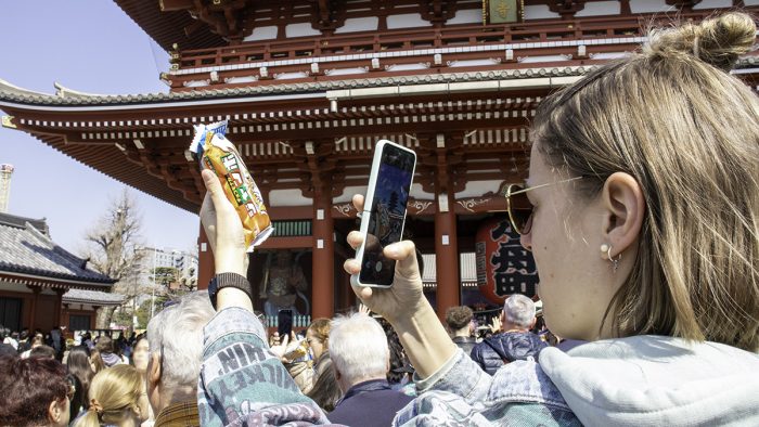 初日は1万個がわずか90分で終了!?「チョコモナカジャンボ」サンプリングイベント大盛況！