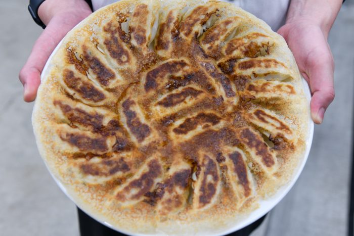 新ブランド「AJINOMOTOギョーザ」を発表！羽根パリッパリ“史上最高キレイに焼ける”餃子の焼き体験会を実施