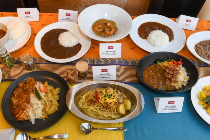 成城石井が自社初のカレーフェア「ようこそ! カレー沼へ」を開催! インド、タイ、スリランカなど国際色豊かな新商品を試食会で体験