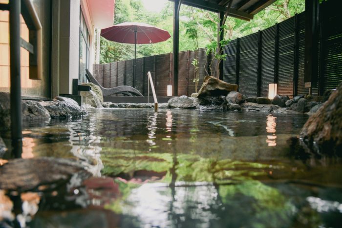芭蕉も詠んだ名湯と渓谷美、石川の味覚で満たされる至福　「山中温泉 河鹿荘」開業記念セレモニー