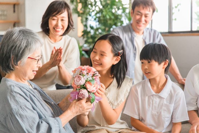 「カーネーションより休暇を」母親の9割がストレス限界、16%が解消法なしという現実