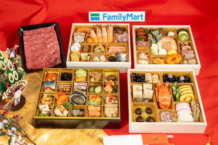 女性の72.5％が「おせちの準備は手間抜きしたい」、ファミマ2027年おせちは肉・魚介を強化！ 宮崎牛などが付く“背徳おせち”も登場