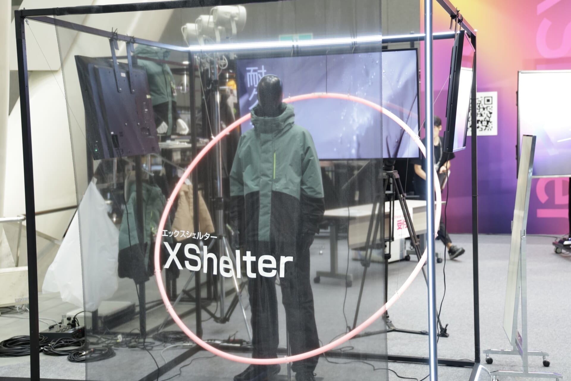 「外は寒いけれど電車内は暑い…」を解消する最高アイテム「XShelter」シリーズが登場！　「ワークマン」2024年秋冬新製品ラインナップ