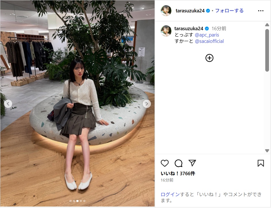 FRUITS ZIPPER鎮西寿々歌、すらり美脚のミニスカートコーデ公開!「可愛すぎ!」「スタイル良すぎる」