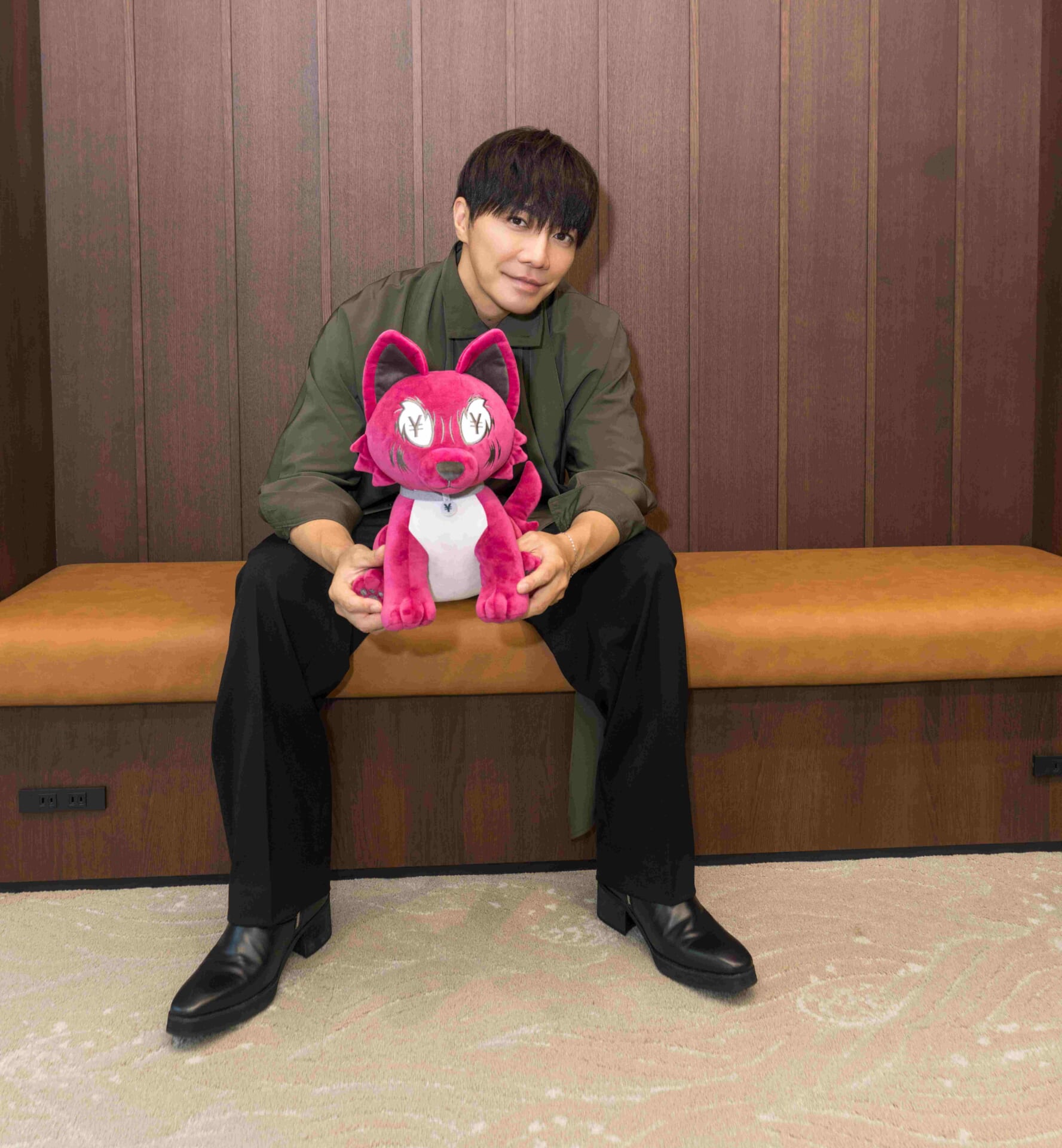 【インタビュー】成宮寛貴「いろいろな役を演じられる怪優みたいなポジションに」　映画『藁にもすがる獣たち』で裏社会と繋がる不良警官役