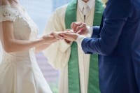 神父と牧師の違いは？結婚式で誓いをさせるのはどっちか知ってる？