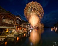 「伊根の舟屋に打ち上がる花火が風流でした」京都・伊根町の夏の風物詩『伊根花火』を撮影した写真と動画が必見！