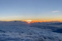 「清々しく神々しい光景」富士山頂上からの御来光と厚い雲海が織りなす光景に反響！
