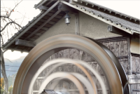 水車をいい感じに撮ろうとしただけなのに！シャッタースピードをミスった結果・・、スゴい写真が撮れちゃいました！！