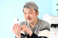 「すぐ終わるから！」と言って割り込むお爺さん。携帯ショップ店員が思わず感じた『老害』の瞬間