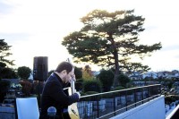 埼玉県 公園墓地 青葉園 × 名ギタリスト鈴木大介「御霊に捧げるコンサート」に無音の拍手喝采！ 7万3000の故人の魂を慰める珠玉の30分、今後は家族や地域といっしょに