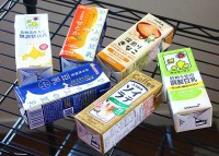 ロングライフ紙パックの豆乳で不足がちなタンパク質を時短かんたん補給！ 常温保存できるからまとめ買いOK　いつでもどこでもゴクッ♪　身体づくりやダイエットにも♪♪