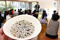 アシックス　廃棄シューズ素材を利活用し循環型経済実現へ前進　新たな提携パートナー企業 団体と組み廃棄靴リサイクル材料利活用の機会創出めざす　SDGs特別教育講座も開催