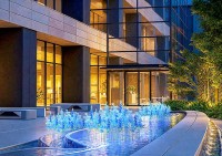 東京 大手町 三井物産ビル Otemachi One ART BREAK「Otemachi One みなも花灯り」6/8～7/31 開催 フローリスト越智康貴による花と光の幻想的な空間に酔いしれて