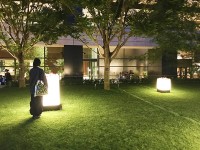 三井物産ビル Otemachi One みなも花灯り by 越智康貴 6/8～7/31 で ART BREAK◎ 光 アート 花の癒やし空間へ☆ 7月毎週木曜夕夜は森のなかでグルメ＆音楽といっしょに♪