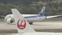 【速報】日本航空と全日空であわせて71便が欠航　強風の影響　約1万人に影響