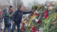 ロシア反体制派指導者ナワリヌイ氏の葬儀 大統領府が「国営メディアの報道制限」　週が明けても追悼に訪れる人絶えず