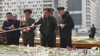金正恩総書記　北朝鮮・平壌で住宅1万戸の建設現場を視察 「最重大課題」「人民との約束」