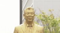 【加山雄三】　"きょうは最高だよ！幸せだなぁ”　87歳誕生日　自身の銅像の除幕式に出席