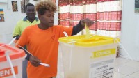 南太平洋ソロモン諸島の総選挙　親中国路線の与党　過半数獲得ならず