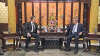 中国李強首相がテスラCEOイーロン・マスク氏と会見　さらなる投資を歓迎する考え伝える