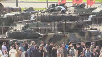ロシア首都モスクワ 欧米供与の戦車など“戦利品”として初展示　「戦勝記念日」へ戦果アピール