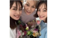 蛯原友里さん　【母の日】家族ショットに反響　双子の妹・蛯原英里さんとお祝い