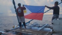 フィリピン民間船団  中国艦船など約20隻が「漁船を追い払った」領有権争い激化の南シナ海