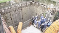 東海第二原発を6市村長が現地視察　防潮堤の基礎部分の施工不良は「大変な状況、不具合」と東海村長