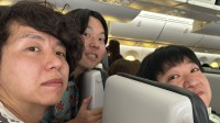 ニューヨーク・嶋佐さん　韓国への機内で　お笑いコンビが　奇跡の遭遇　「機内でそろった」「すごい偶然」「運命」　前後席に驚きの声
