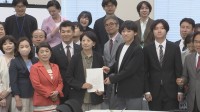 東京大学の学生ら「教育の機会を閉ざすことに」学費の値上げ検討に抗議　運営費交付金の増額など国に対策求め要望書を提出