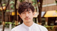 【ギラン・バレー症候群】　俳優・小堀正博さん　杖で臨んだ「退院後初の撮影」　「出演が決まった日、病院で泣きました」「人生で忘れられない日になりました」