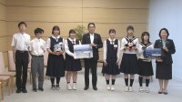 北海道・沖縄の小中学生が総理官邸を訪問　岸田総理に伝統舞踊披露や北方領土への思い伝える