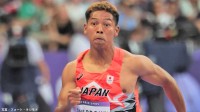 “リレー侍” 7大会連続の決勝進出！組4着もタイム上位で全体4位通過、サニブラウンが1走、2大会ぶりメダルへ桐生「仲間を信じて」【パリ五輪】