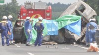 東北自動車道で逆走した軽ワゴン車　衝突事故で運転手2人死亡　9歳の男の子と7歳の女の子が重傷