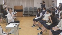 ガザから帰国した日本人医師が高校で講演「少しでも近くに感じてもらえれば」