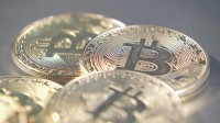 暗号資産ビットコイン初の8万ドル超え　トランプ氏巡る期待で