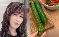 【 工藤静香 】 「伸びるきゅうり！」　作成動画を公開　「切り方を紹介して欲しいと言う声が多かったので」