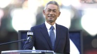 イチロー、13分間の全英語スピーチ 笑いあり感動ありの“イチ流劇場” 弓子夫人には「ホットドッグをまた食べられるのを待ちきれません」