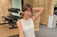 【 中川安奈 】　トレーニング風景を公開　「からだが変わってきた実感もわいてる」「あとちょっとで夏は終わっちゃいますが引き続きがんばりますよ〜」