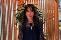 【 工藤静香 】　愛媛・松山市でのライブ無事終了報告　「１列目が近すぎてかなり焦りましたよ」　ヒット曲「Blue Velvet」歌唱動画に反響