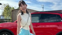 【小野真弓】「奇跡の素敵な一枚を探せ」愛車との2ショット写真が話題に　「弱虫ひでちん　困り顔」愛犬の病院エピソードも公開