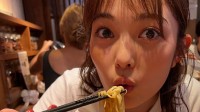 【 井上咲楽 】 “ばあちゃんのすいか・イカの煮物・チェ・カレー・担々麺” …真夏の日常は和み傾向