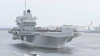 「戦闘機が甲板の上にずらり」イギリス空母プリンス・オブ・ウェールズ一般公開「今年の運、使い果たしました」