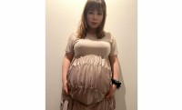 【 中川翔子 】　双子妊娠中の「つらさ」告白　「左向きで寝ると腰が痛くなるし　右向くとおなかくるしい　あおむけはむり　どうしろと」　寝るのも座るのも大変な日々